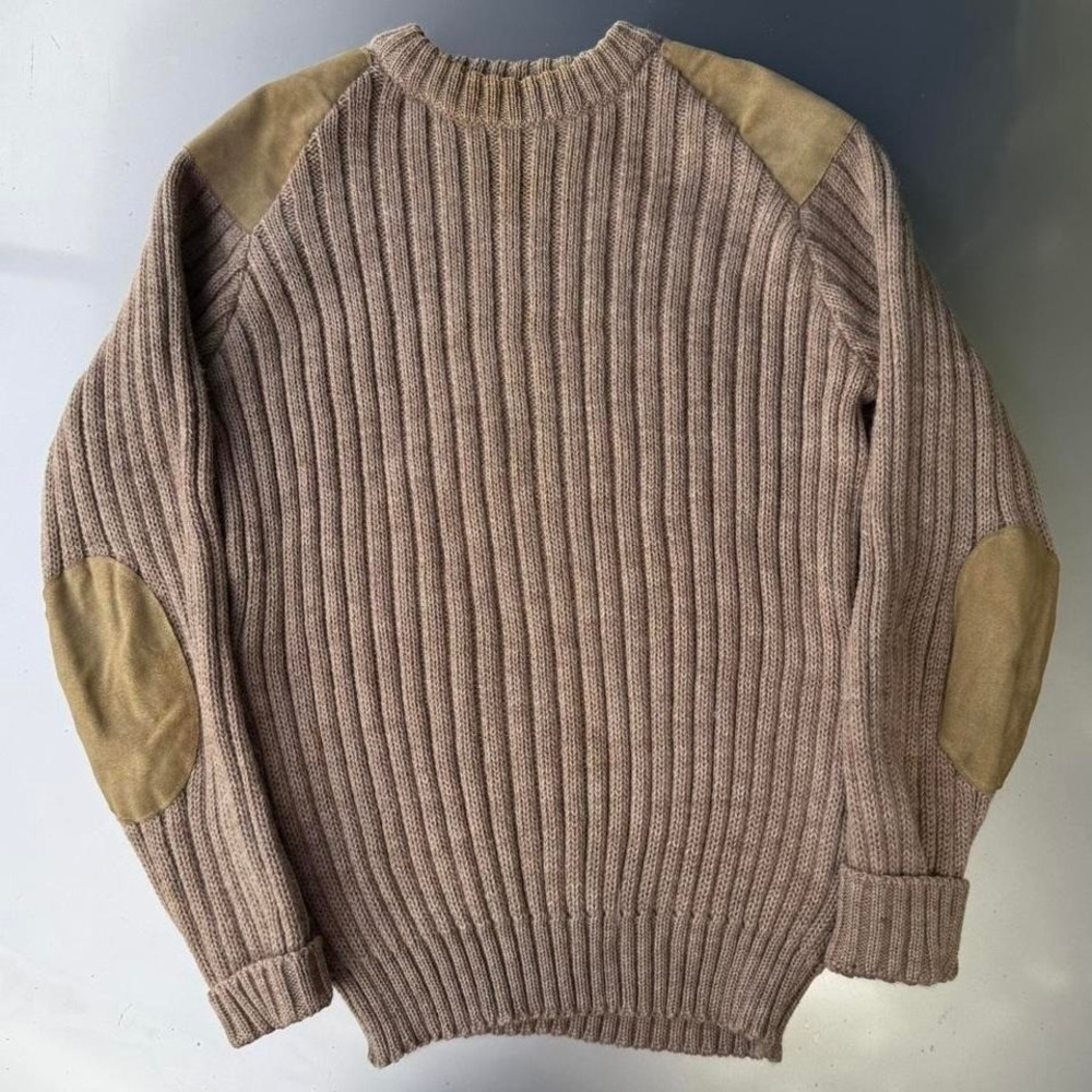 Vintage Wonderwool UK Wool and Suede elbow and shoulder patches heavy sweater